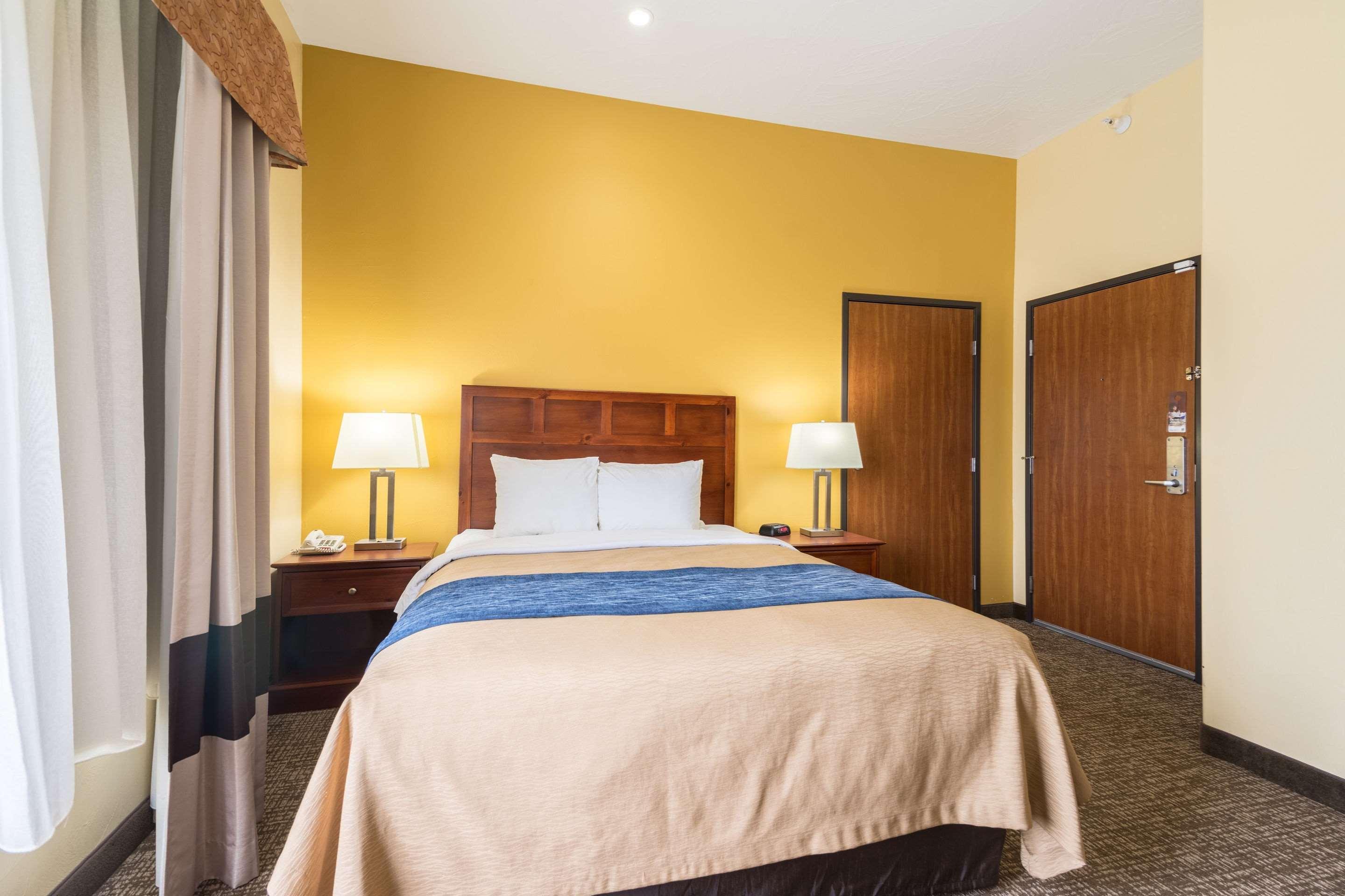 Hotel Comfort &