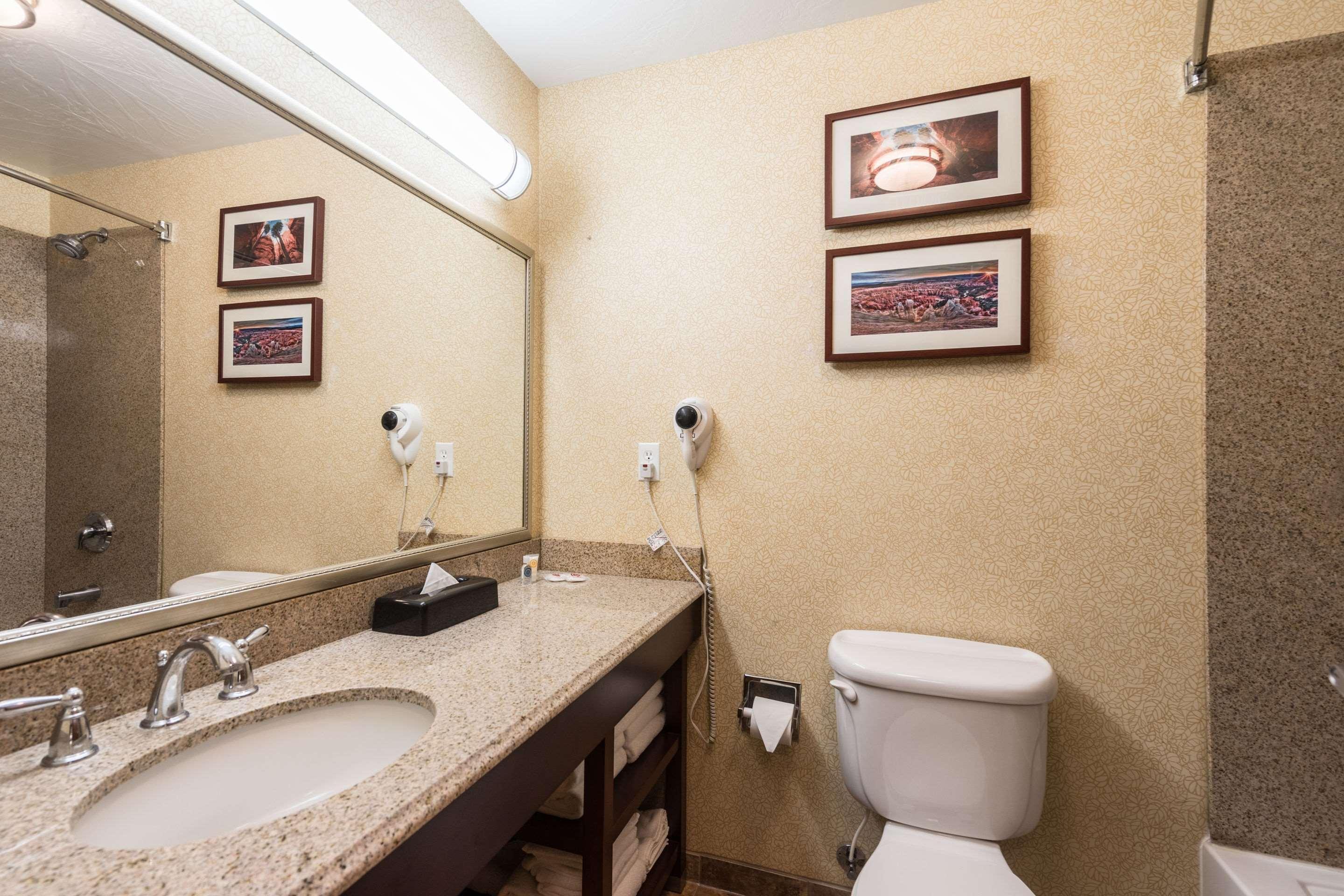 Hotel Comfort &