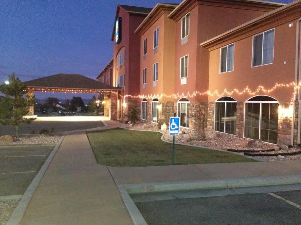 Hotel Comfort & Cedar Stadt